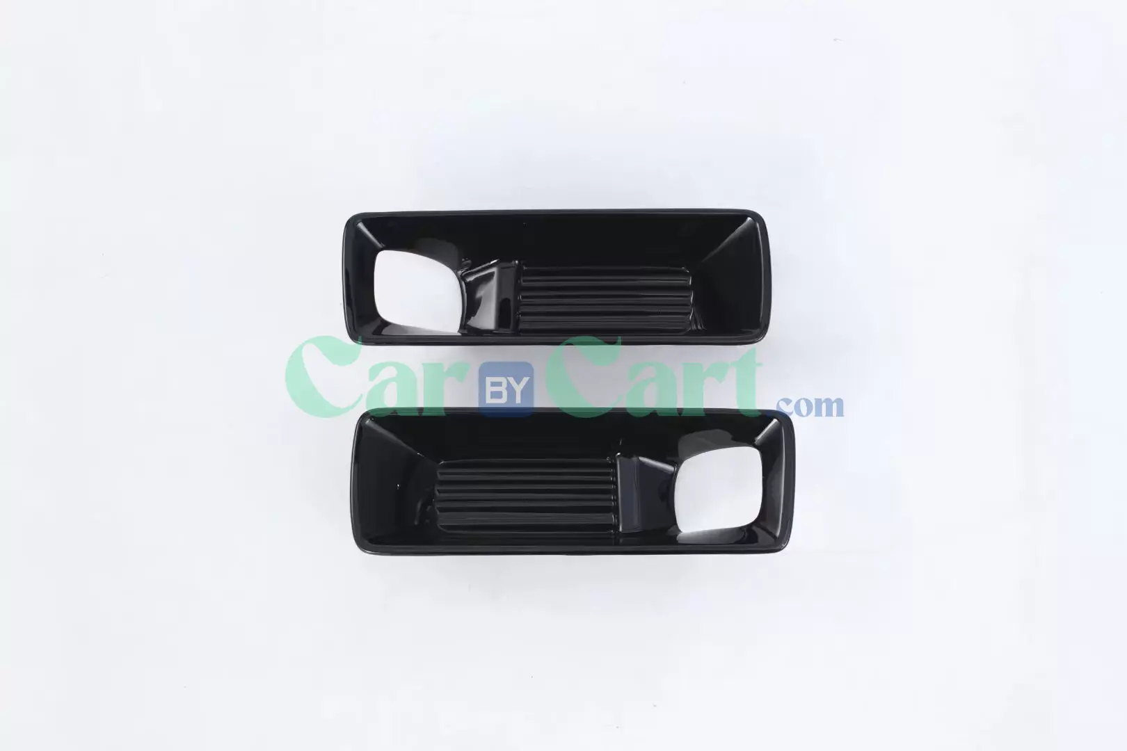 Leopard 5  accessories set outside